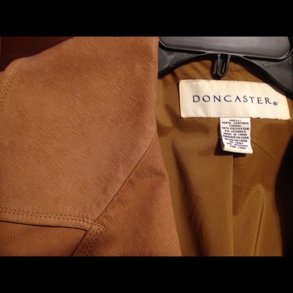 Leather jacket - Picture 1 of 3